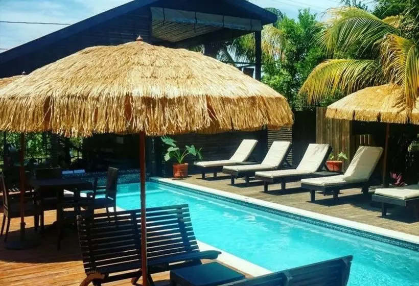 هتل Pur Boutique Cabanas