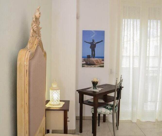 هتل Dimora Delle Rondini