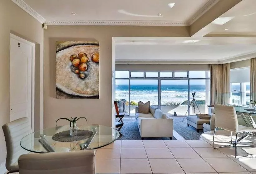 Hotel Hermanus Beachfront Lodge   Solar Power