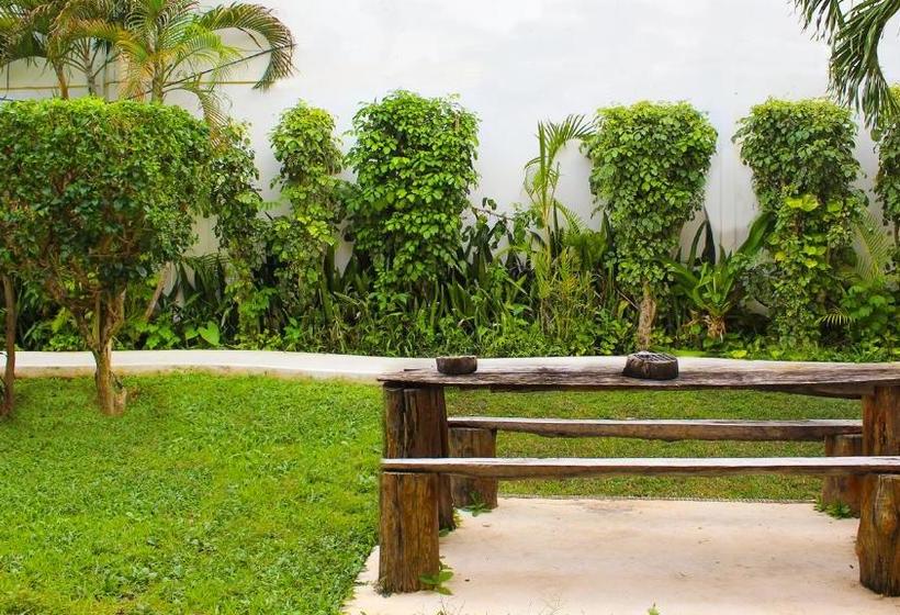 هتل Meson De Tulum