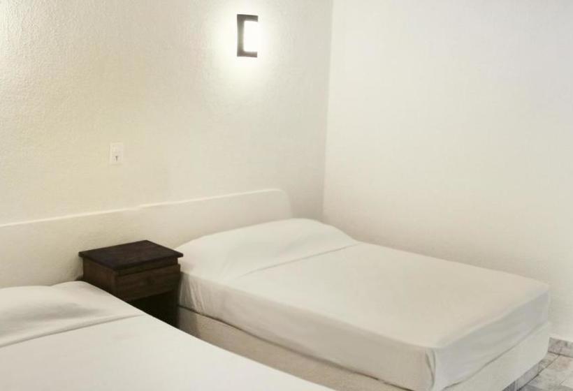 هتل Meson De Tulum