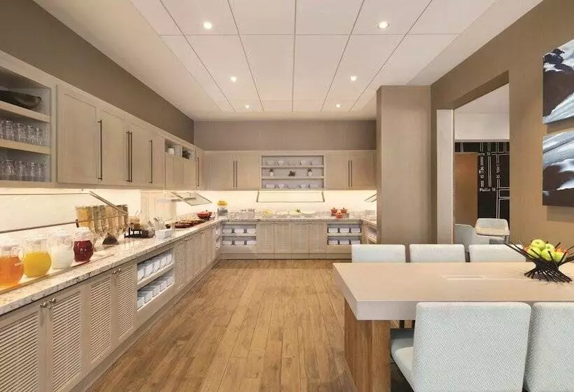 هتل Hyatt Place Niagara Falls