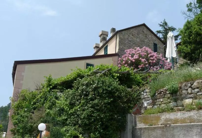 هتل La Villa Antica Delle Cinque Terre