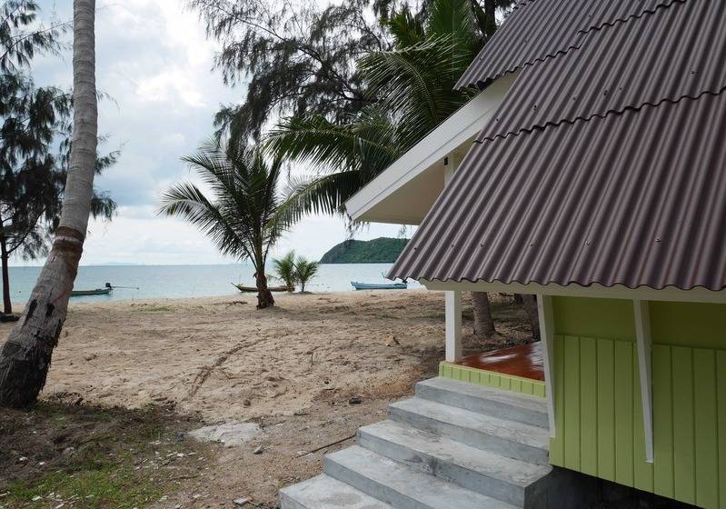 בית מלון כפרי The Pier Koh Phangan