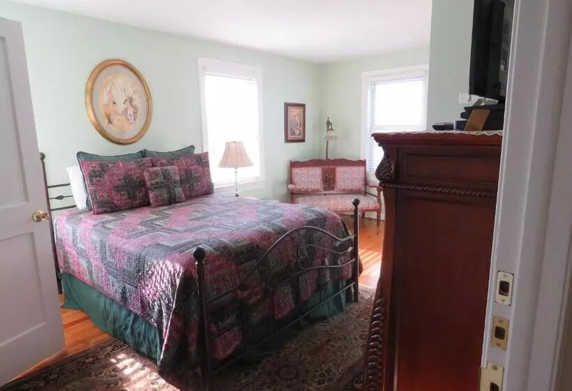 ホテル The Swope Manor Bed & Breakfast