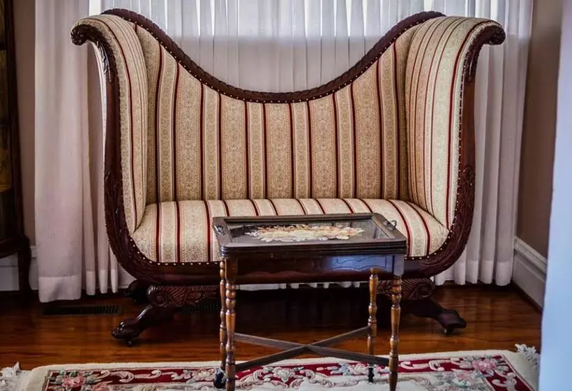 ホテル The Swope Manor Bed & Breakfast