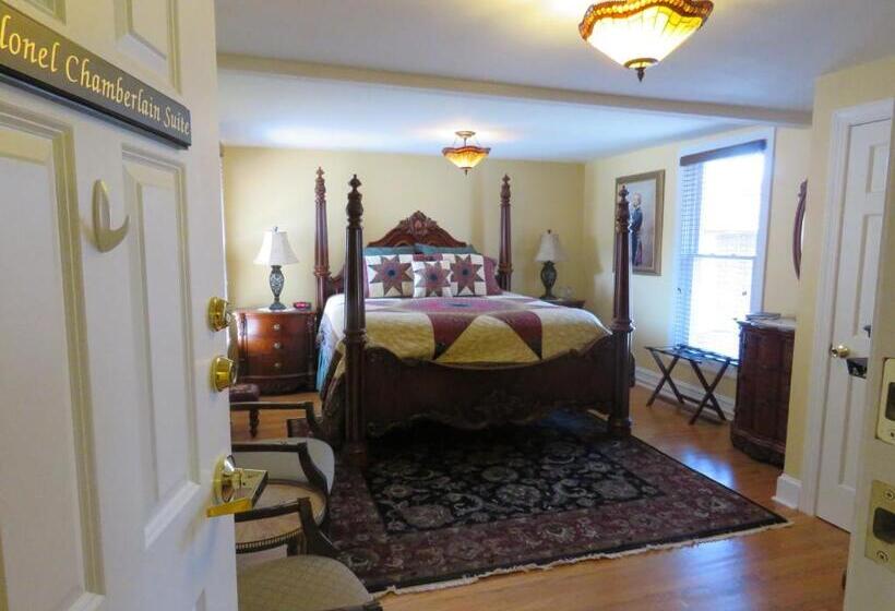 فندق The Swope Manor Bed & Breakfast