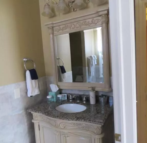 ホテル The Swope Manor Bed & Breakfast