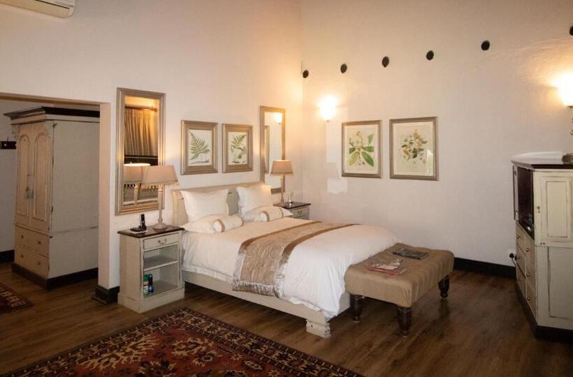 فندق Toadbury Hall Country