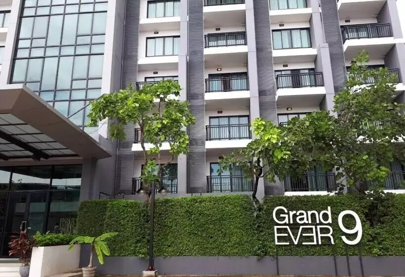 هتل We Grand Ever 9