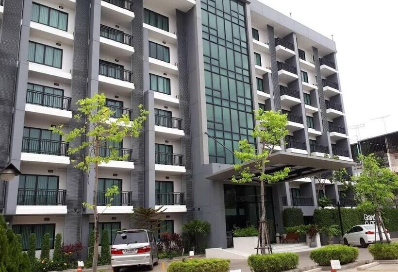 ホテル We Grand Ever 9