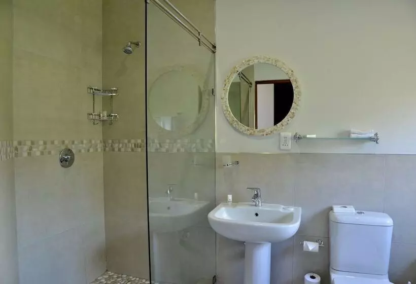 ペンション Sand River Guest House