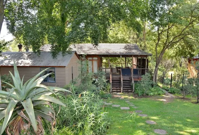 ペンション Sand River Guest House