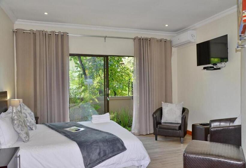 Pensão Sand River Guest House