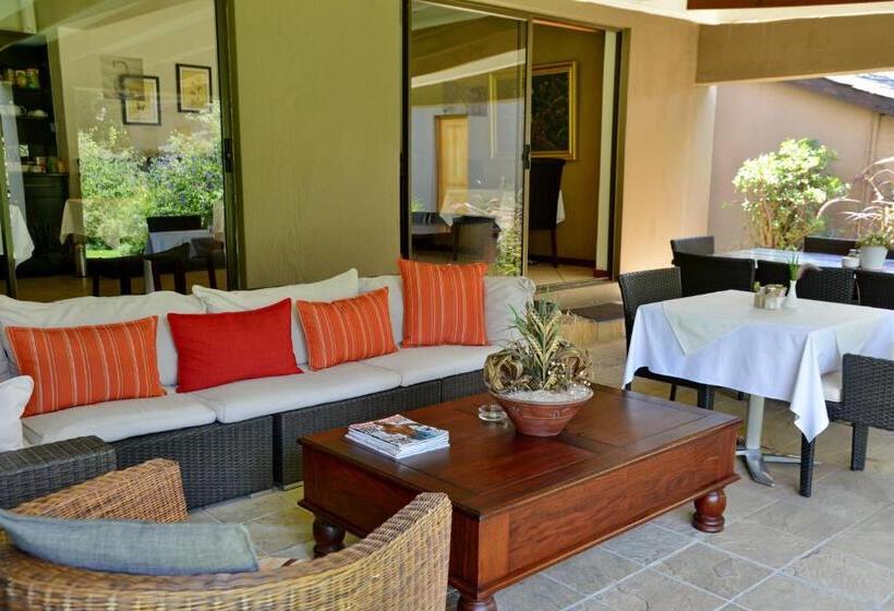 Pensão Sand River Guest House