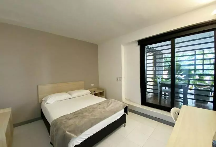 Hotelli Ayenda 1224 Pixel House