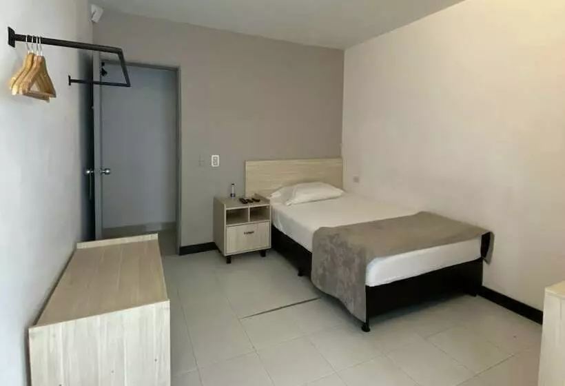 Hotelli Ayenda 1224 Pixel House