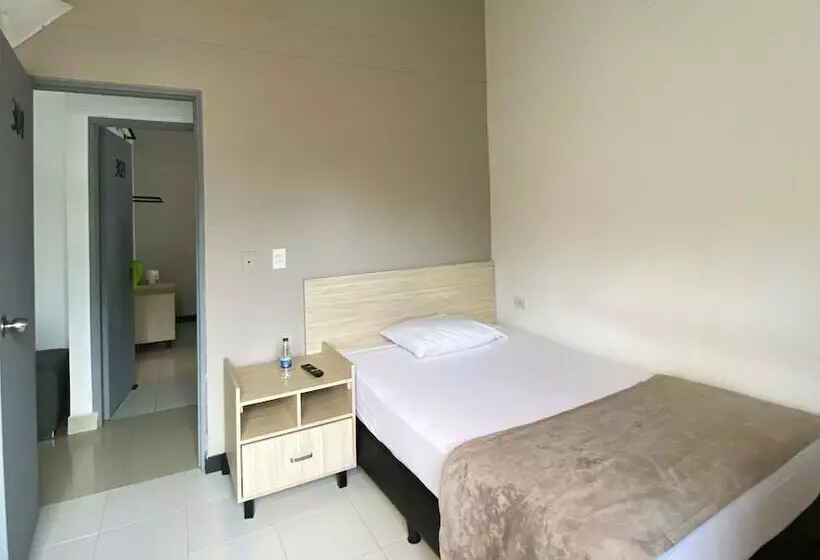 Hotelli Ayenda 1224 Pixel House