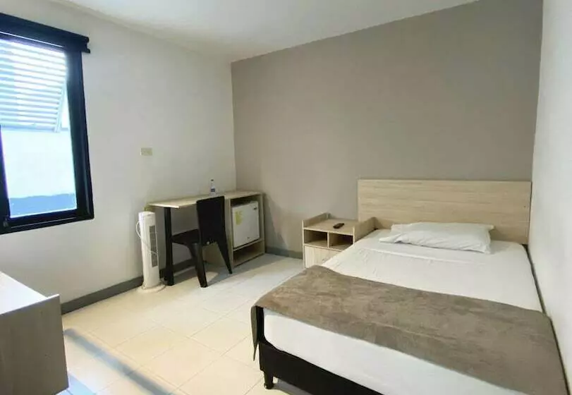 Hotelli Ayenda 1224 Pixel House