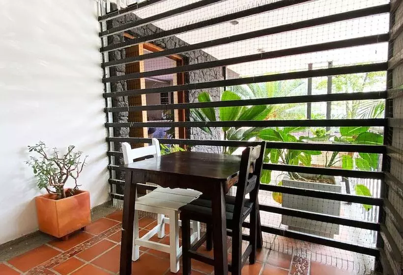 Hotelli Ayenda 1224 Pixel House