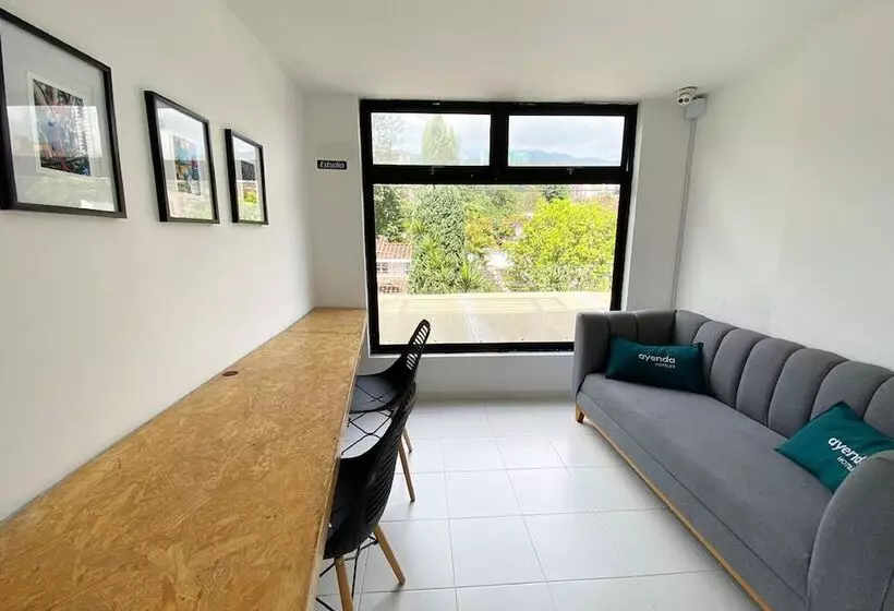 Hotelli Ayenda 1224 Pixel House