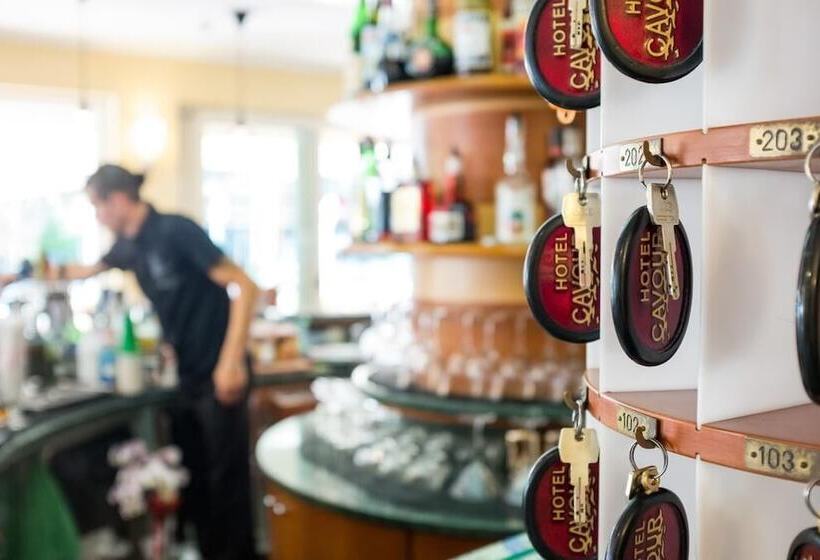 酒店 Cavour Cesenatico