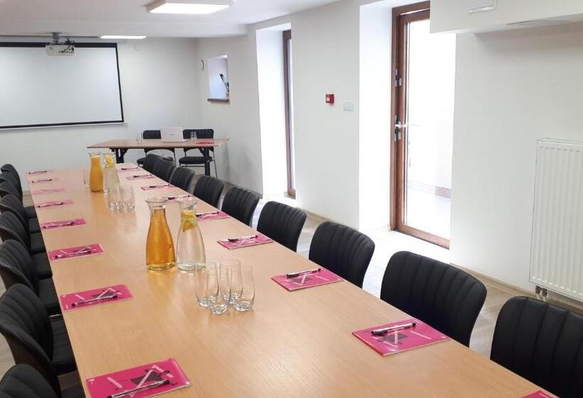 Отель Dąbrowski