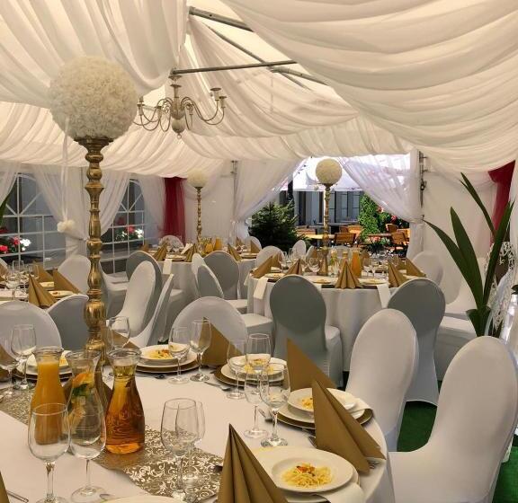 Отель Dąbrowski