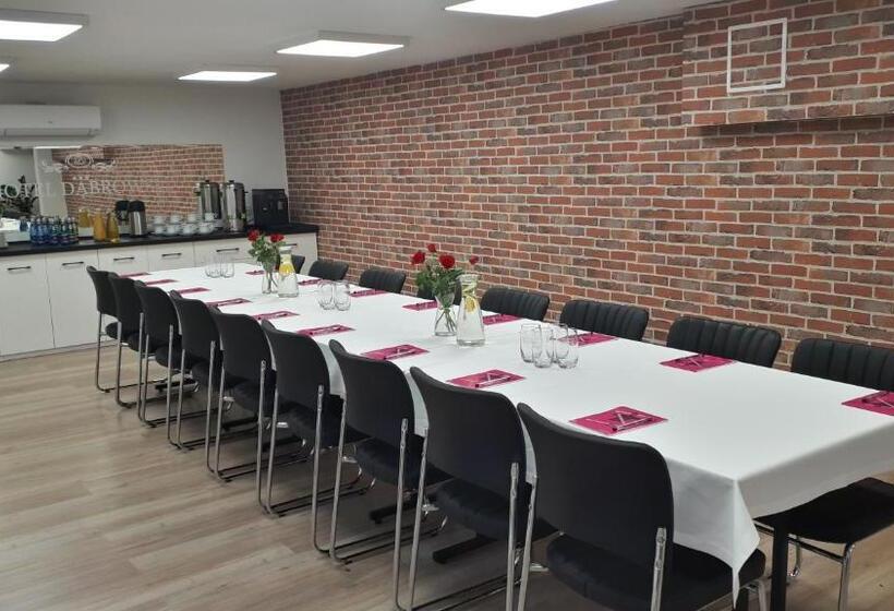 Отель Dąbrowski