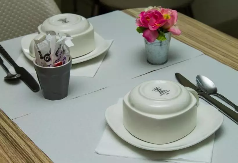 ホテル Hôtel De Paris La Défense