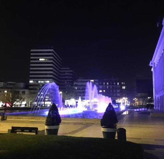 هتل Hôtel De Paris La Défense