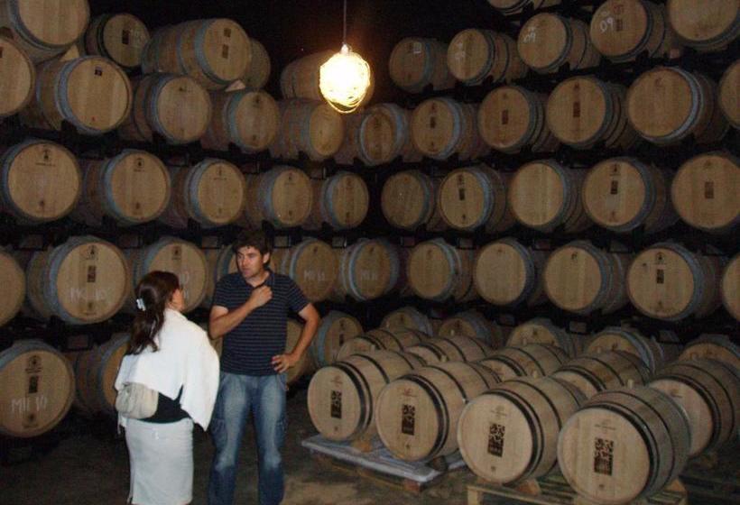 Отель La Posada De Villalangua