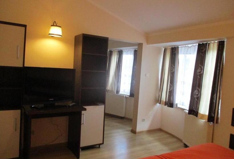 ホテル Pod Platanami