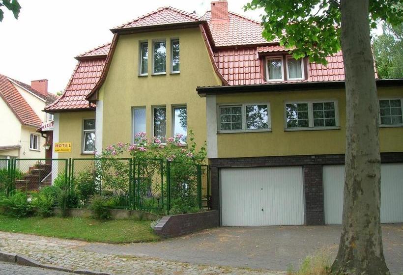 ホテル Pod Platanami