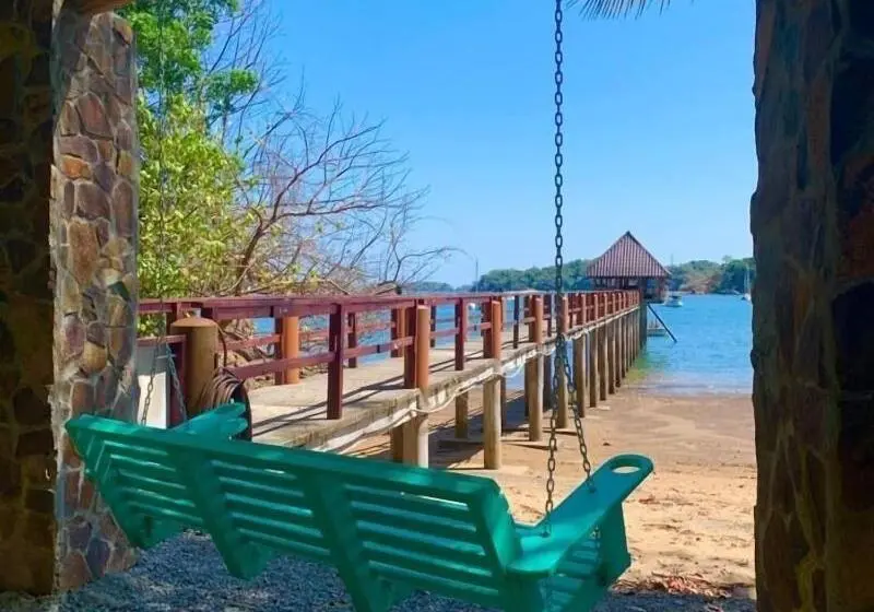 هتل Seagull Cove Resort