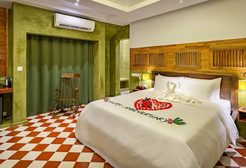 هتل The Secret Corner Unique Residence