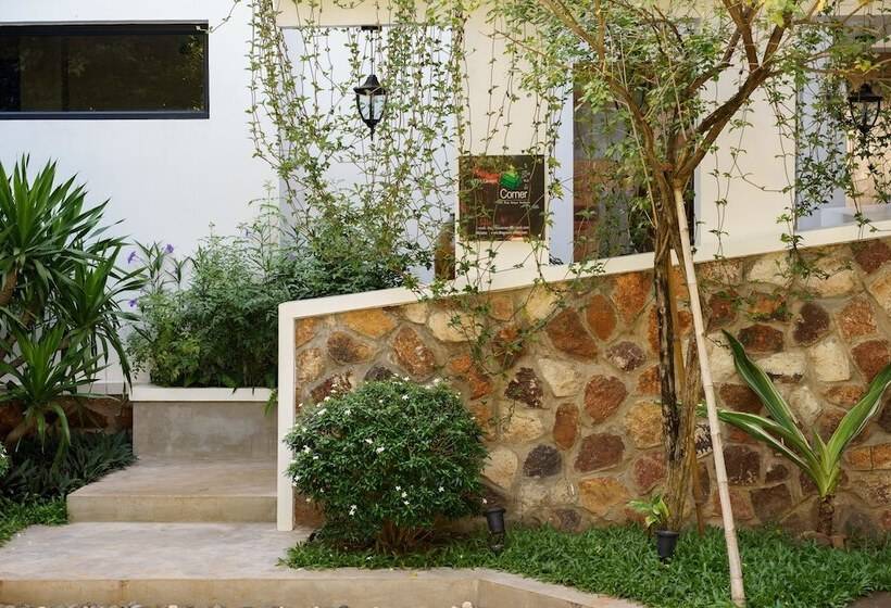 هتل The Secret Corner Unique Residence