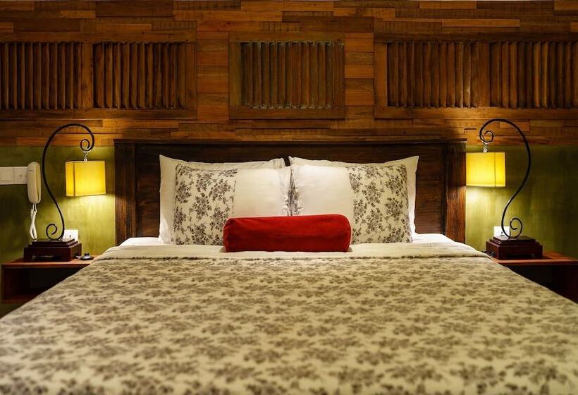 هتل The Secret Corner Unique Residence