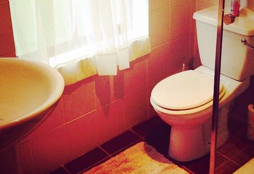 פנסיון Magnolia Place Guest Houses