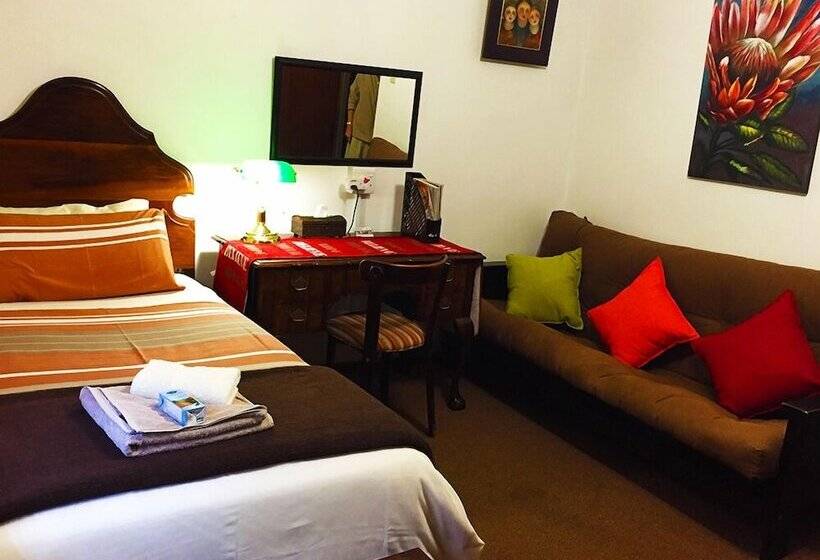 פנסיון Magnolia Place Guest Houses