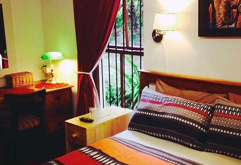 פנסיון Magnolia Place Guest Houses