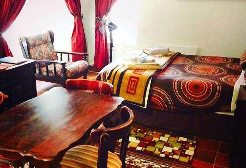 פנסיון Magnolia Place Guest Houses