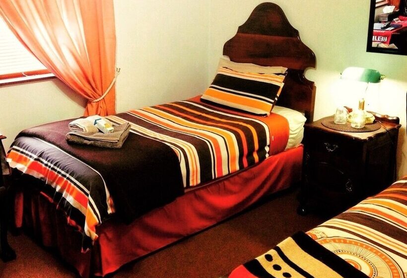 פנסיון Magnolia Place Guest Houses