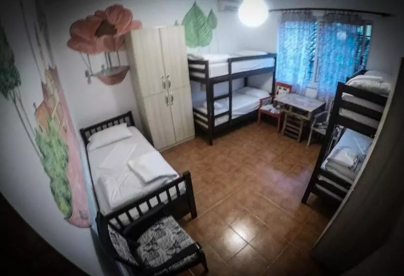 Arka Hostel