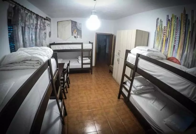 Arka Hostel