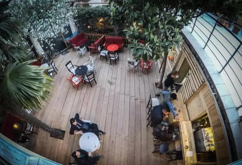 Arka Hostel