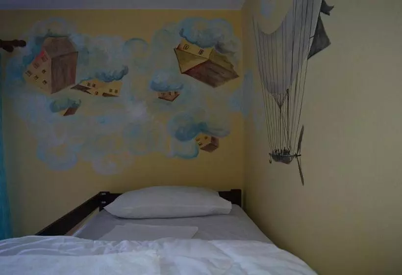 Arka Hostel