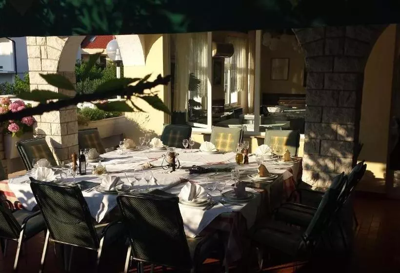 ベッドアンドブレックファースト Palma Guesthouse