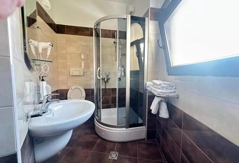 Aamiaismajoitus (B&B) Panorama Hotel Central