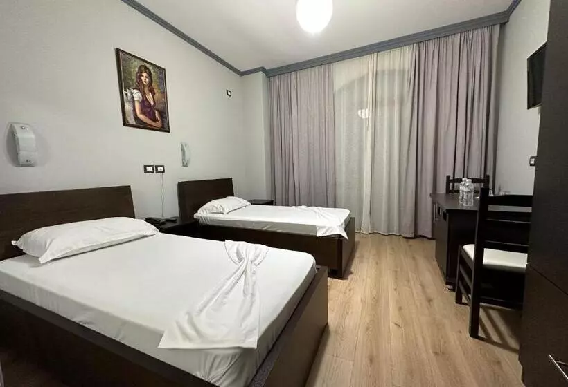 Aamiaismajoitus (B&B) Panorama Hotel Central